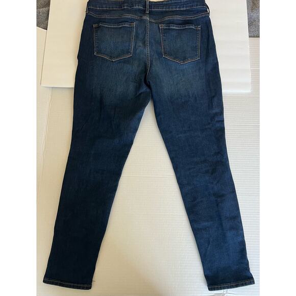 Old Navy Rockstar Mid Rise Skinny Dark Wash Stretch Jeans Size 16R - Picture 7 of 7